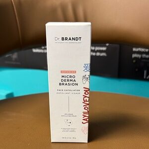 Dr. Brandt Advanced Microdermabrasion Exfoliator in White